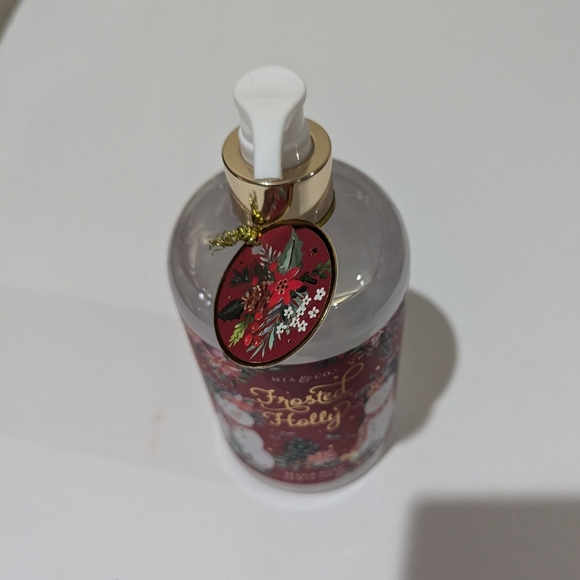 NEW Mia & Co. Frosted Holly, Hand Soap 24 oz - Picture 2 of 5